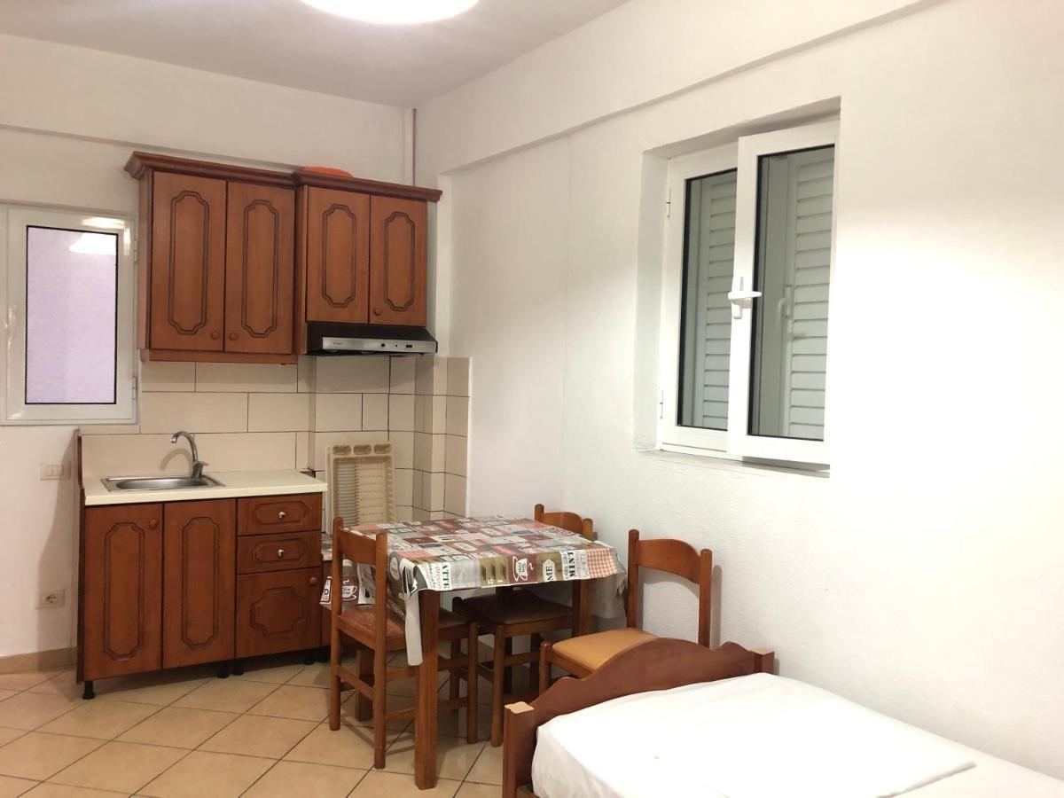 Center Hotel Pirro Himara Kültér fotó