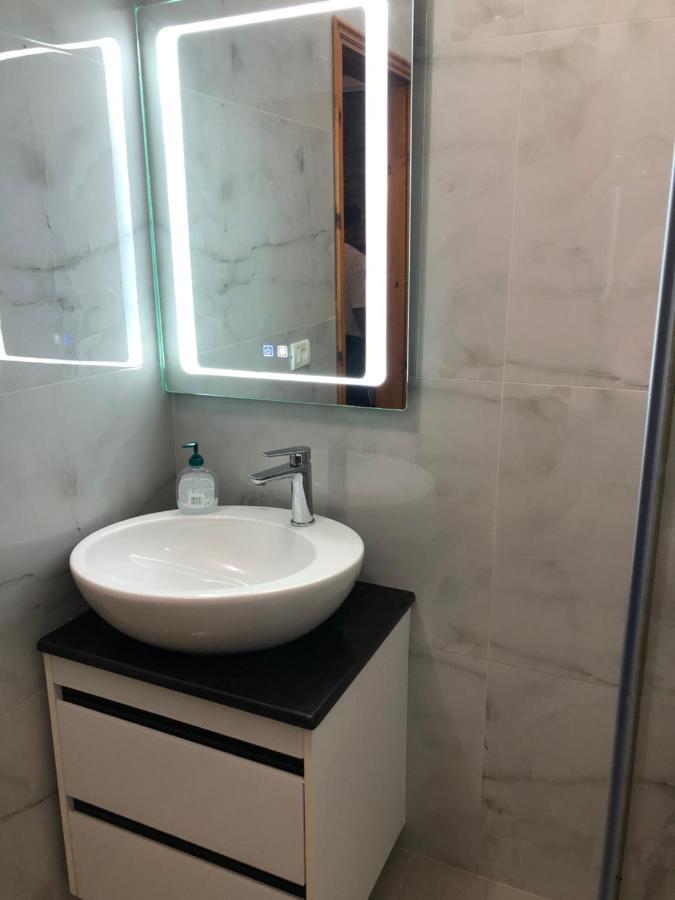 Center Hotel Pirro Himara Kültér fotó