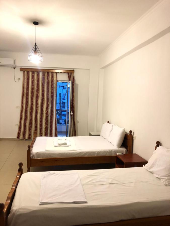 Center Hotel Pirro Himara Kültér fotó