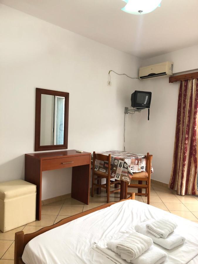 Center Hotel Pirro Himara Kültér fotó