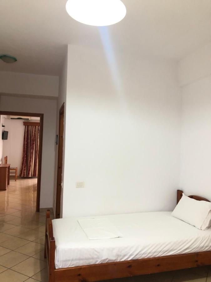 Center Hotel Pirro Himara Kültér fotó
