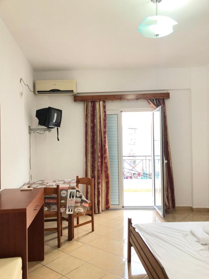 Center Hotel Pirro Himara Kültér fotó