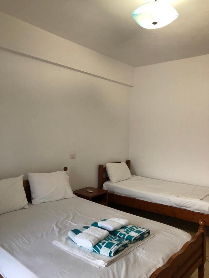 Center Hotel Pirro Himara Kültér fotó