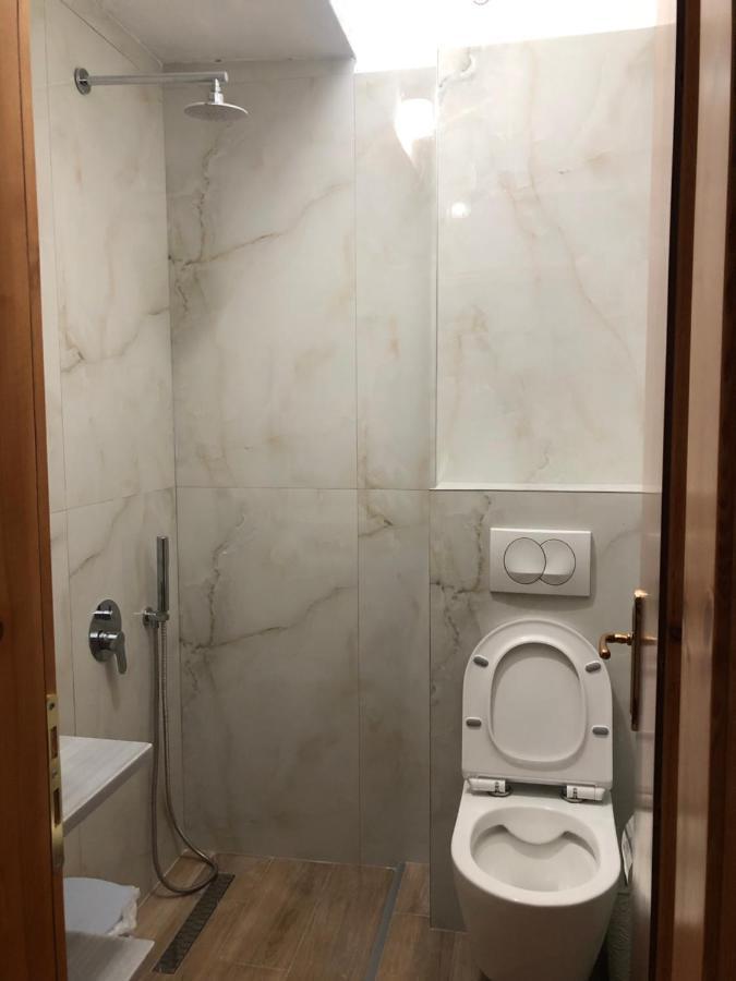 Center Hotel Pirro Himara Kültér fotó