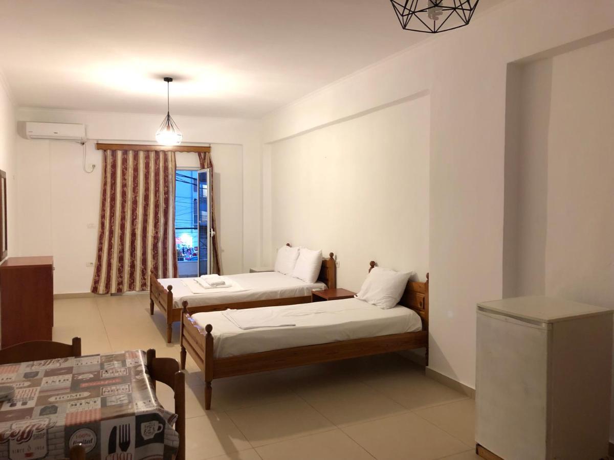 Center Hotel Pirro Himara Kültér fotó