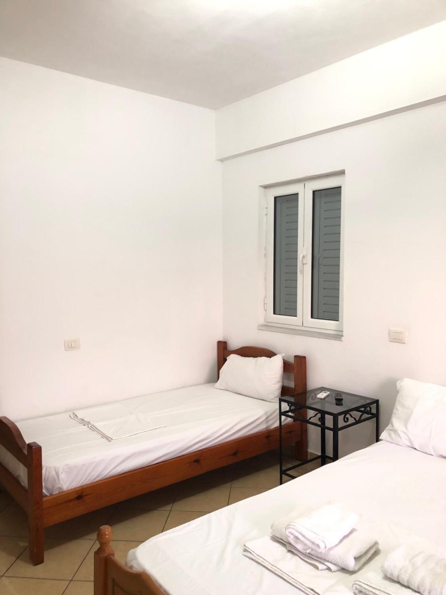 Center Hotel Pirro Himara Kültér fotó